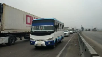 شبورة كثيفة تعطل حركة المرور وإغلاق طريق الإسكندرية الصحراوي حسب تحذير الأرصاد